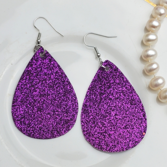๐ซ5/$25 Glitter Teardrop Earrings - Picture 1 of 2
